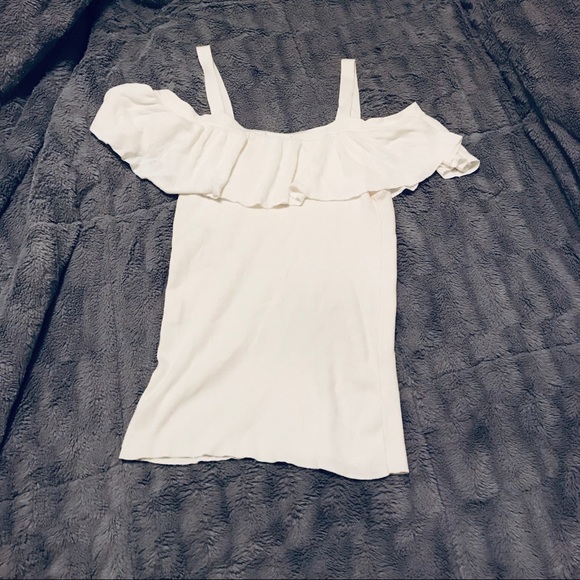 New! Fitted Ruffle Cold Shoulder Pullover Sweater - Picture 4 of 4